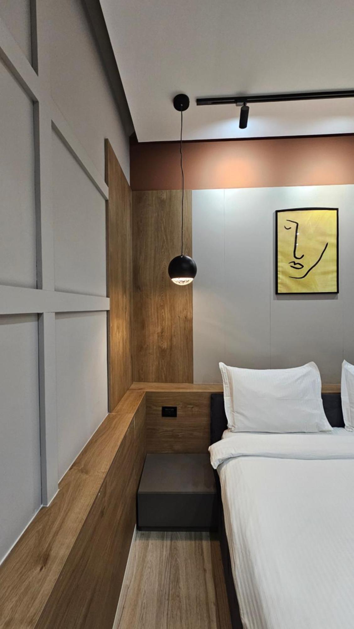 Tam Serviced Studio Apartments Next To Blloku Tirana Extérieur photo