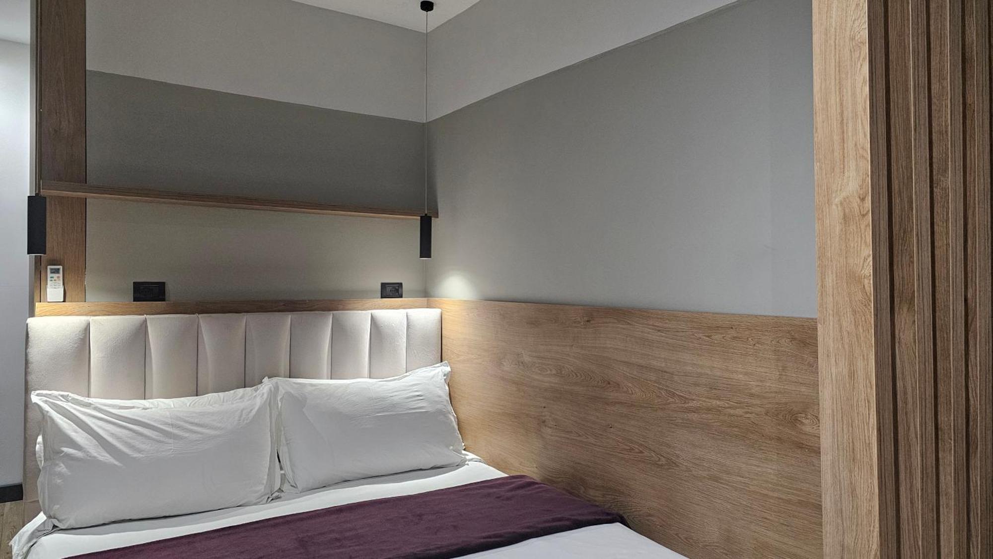 Tam Serviced Studio Apartments Next To Blloku Tirana Extérieur photo