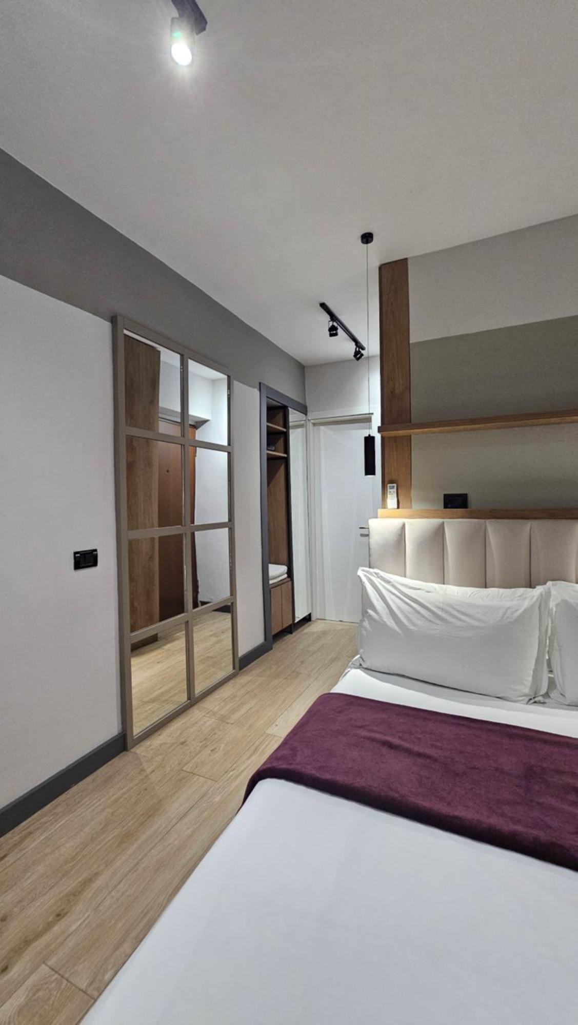 Tam Serviced Studio Apartments Next To Blloku Tirana Extérieur photo